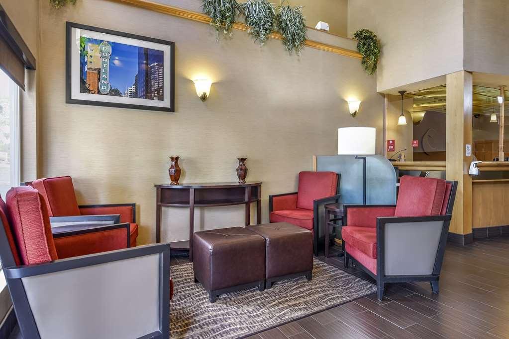 Comfort Suites Portland Airport Интериор снимка