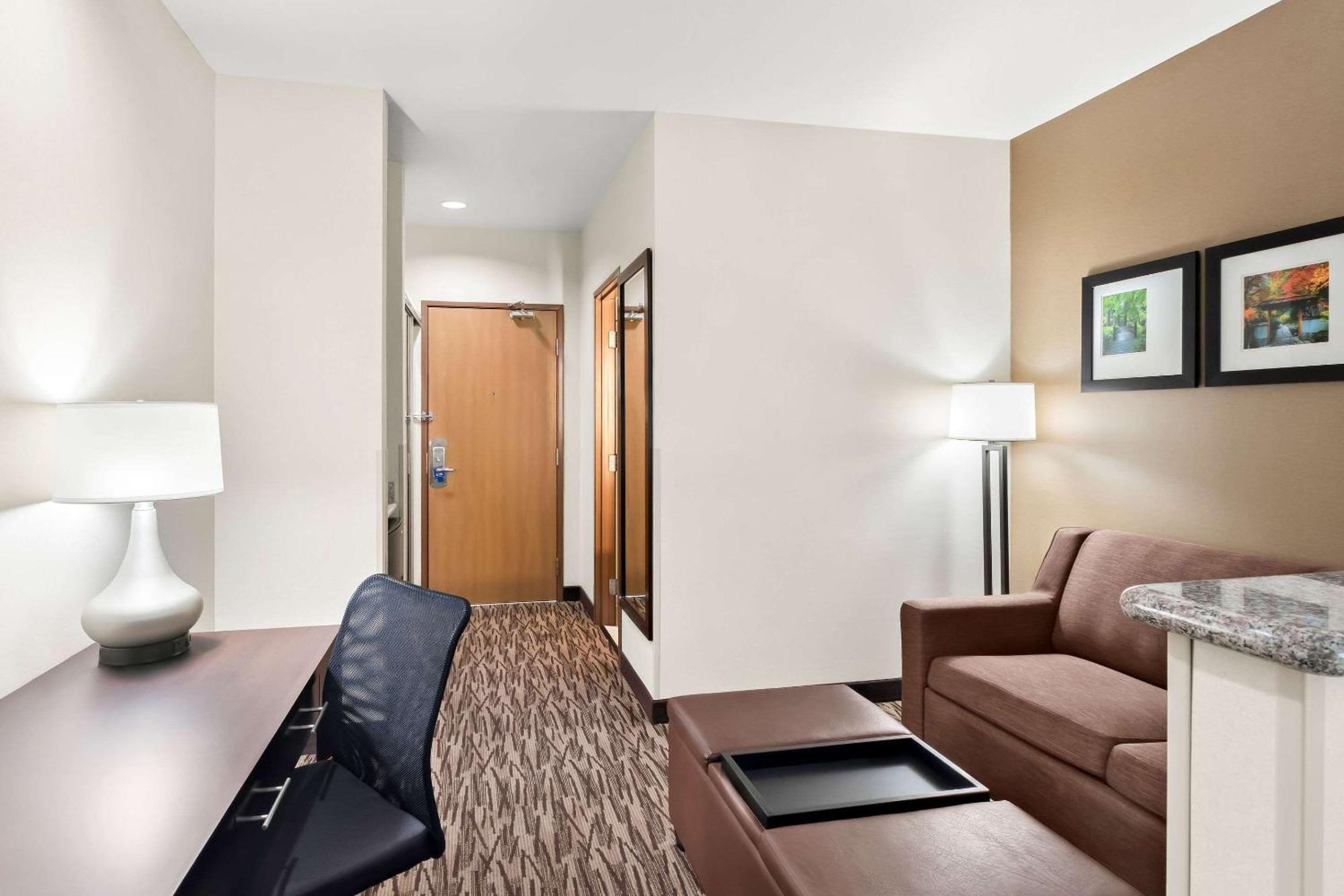 Comfort Suites Portland Airport Екстериор снимка